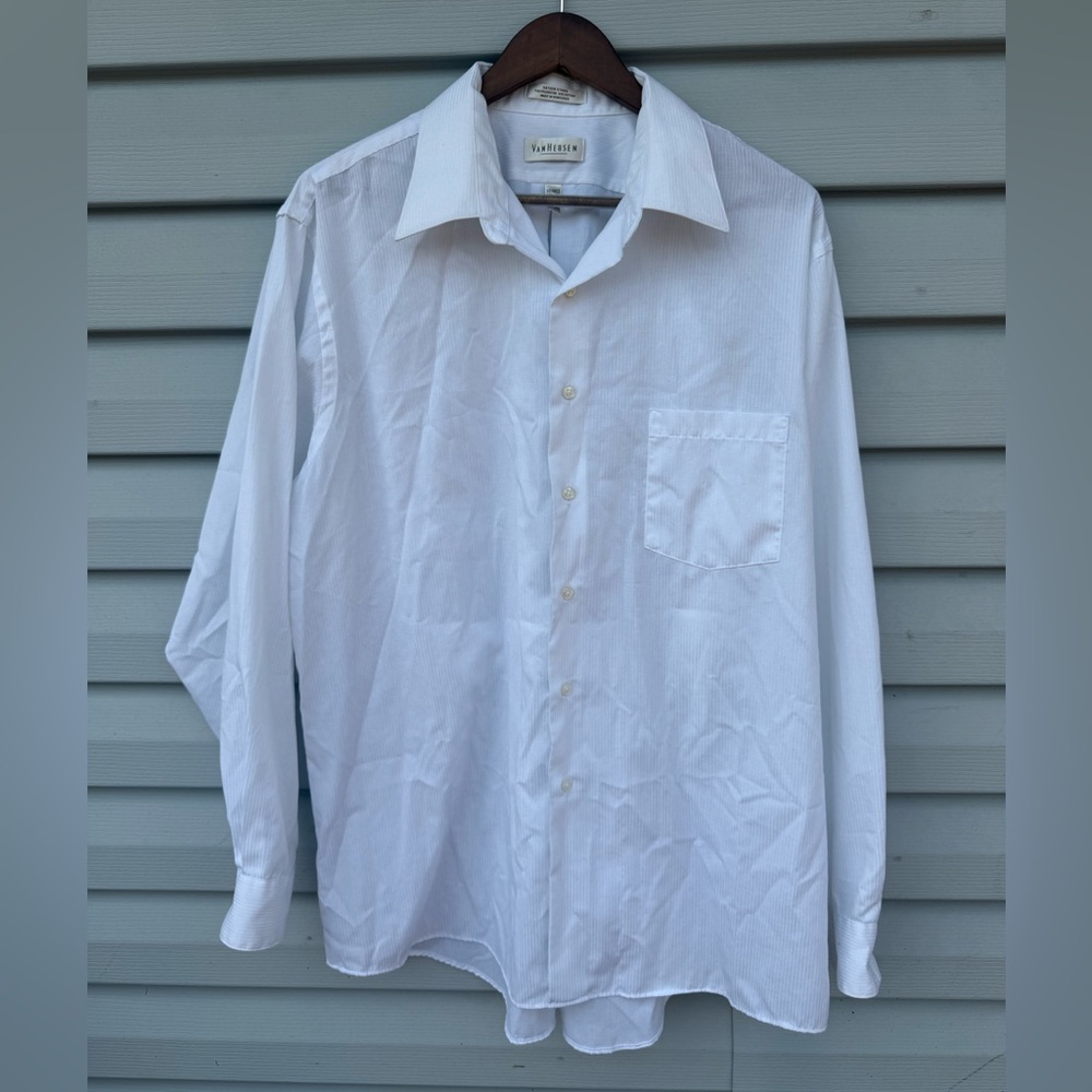 Men’s White Long-Sleeve Dress Shirt